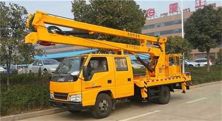 東風藍牌高空作業(yè)車 湖北隨州專用汽車產(chǎn)業(yè)的璀璨明珠